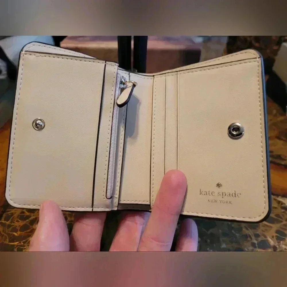 Kate Spade Beige Wallet NWT